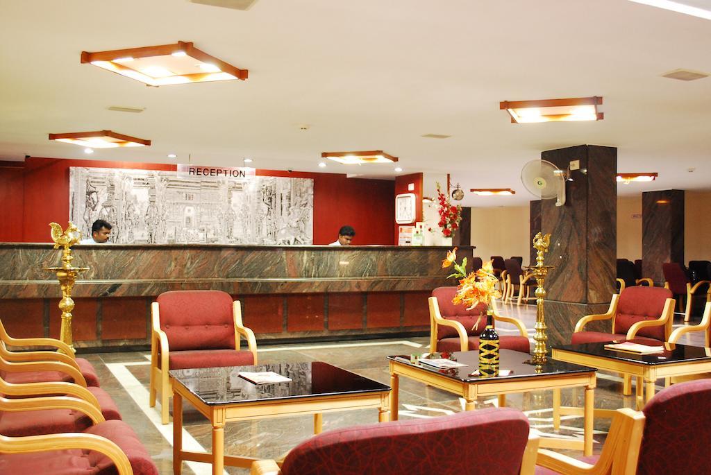 Hotel Rajadhane Madurai Bagian luar foto