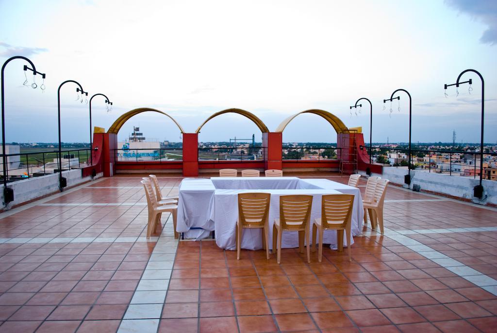 Hotel Rajadhane Madurai Bagian luar foto