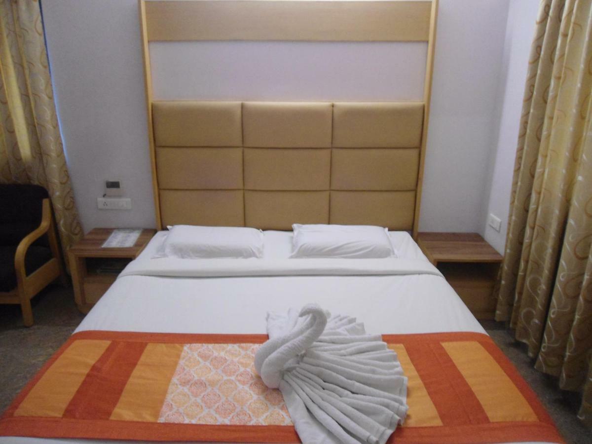 Hotel Rajadhane Madurai Bagian luar foto