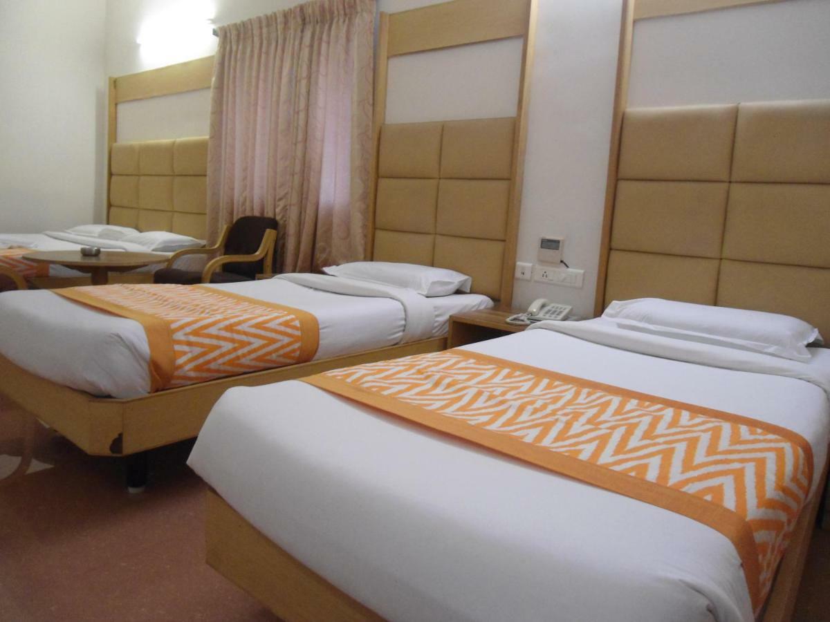 Hotel Rajadhane Madurai Bagian luar foto