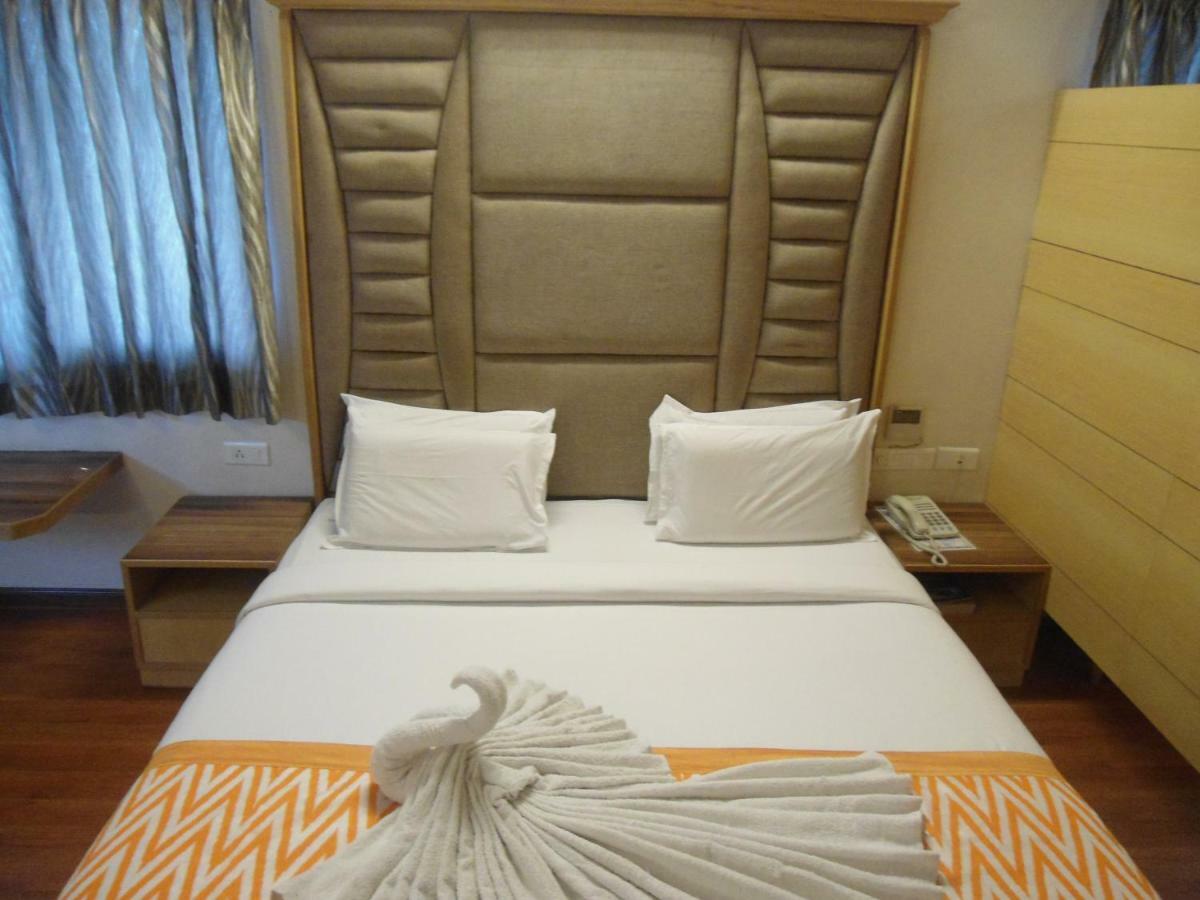Hotel Rajadhane Madurai Bagian luar foto